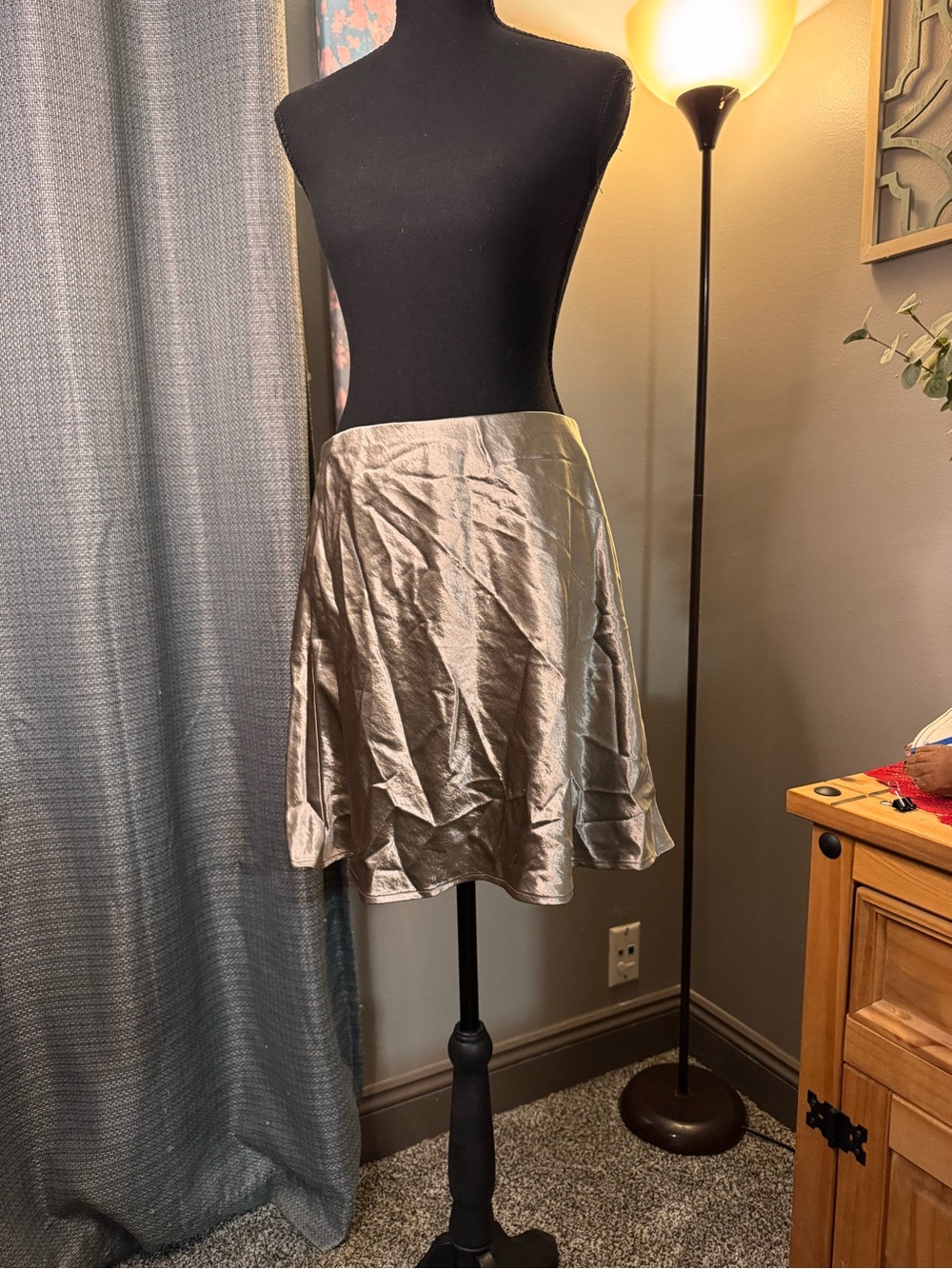HALARA Metallic Taupe Circle Skirt